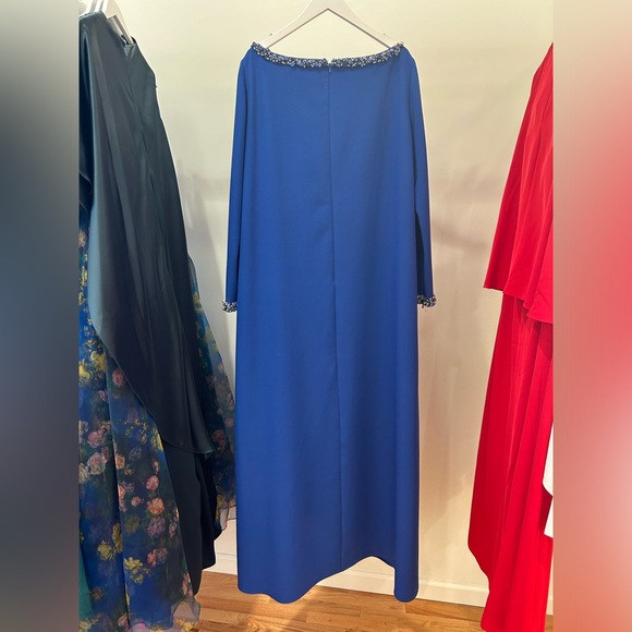 Safiyaa- Naimal Gown - Picture 3 of 3